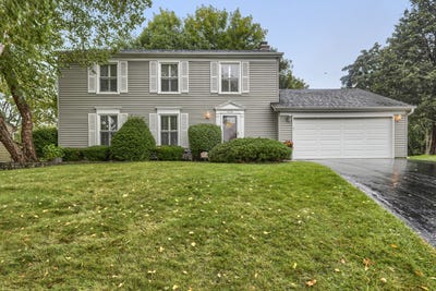 /international/us/408-creighton-lane-schaumburg-il-110110379806/