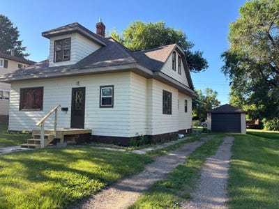 /international/us/315-1st-ave-south-new-rockford-nd-110100631815/