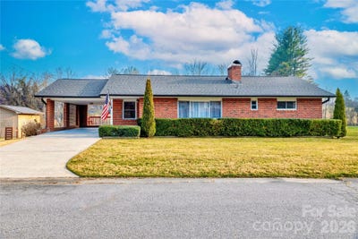 /international/us/112-allison-road-brevard-nc-110105225039/