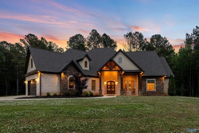 /international/us/181-robinson-road-gurley-al-110107700449/