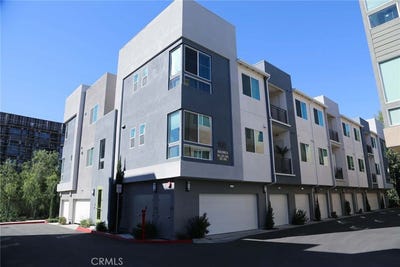 /international/us/960-n-tangent-privado-ontario-ca-110108985936/