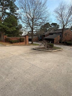 /international/us/2723-joyce-boulevard-fayetteville-ar-110106230710/