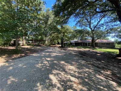 /international/us/20213-narrow-road-covington-la-110101499201/
