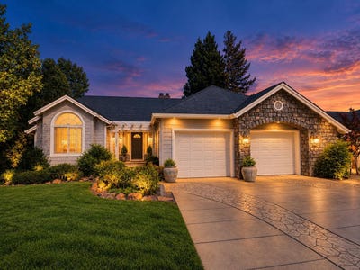 /international/us/3126-riesling-path-redding-ca-110120040277/