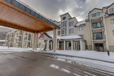/international/us/48-cooper-memorial-drive-lincoln-nh-110106433457/