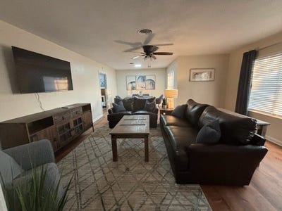 /international/us/830-n-harbin-drive-stephenville-tx-110108021803/