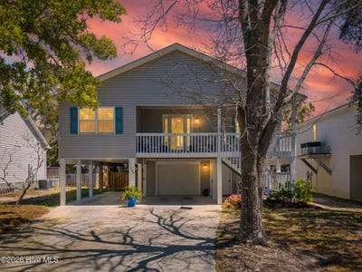 /international/us/128-ne-36th-street-oak-island-nc-110107344878/