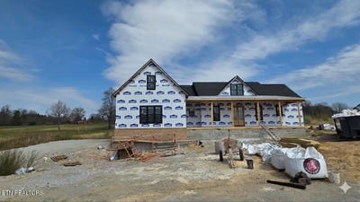 /international/us/56-keating-court-crossville-tn-110107784778/