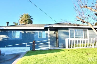 /international/us/2912-wilson-road-bakersfield-ca-110106223963/
