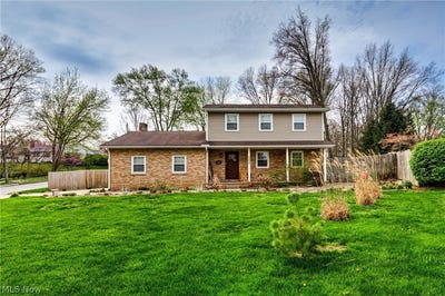 /international/us/2204-southeast-boulevard-salem-oh-110107393123/