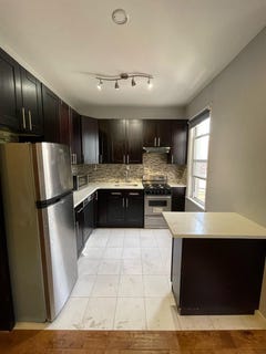 /international/us/42-18-66th-st-woodside-ny-110096734376/?lang=en