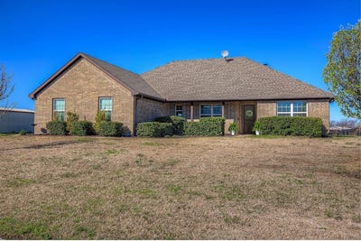 /international/us/515-hubbard-circle-nevada-tx-110106580475/