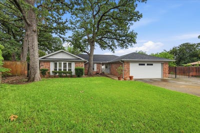 /international/us/2604-meadow-place-bedford-tx-110108066997/
