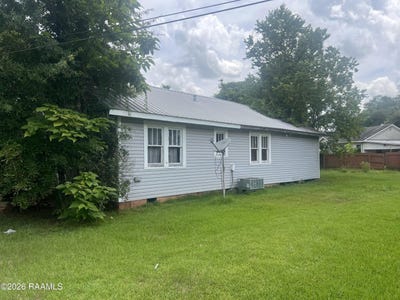 /international/us/305-hibernia-street-bunkie-la-110105640940/
