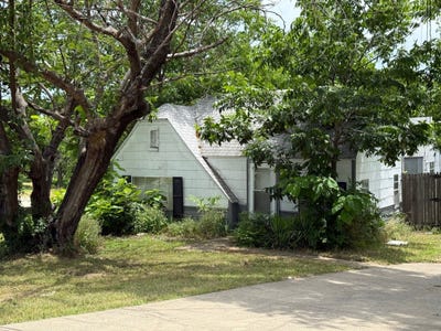 /international/us/601-s-clark-street-rockwall-tx-110102387058/