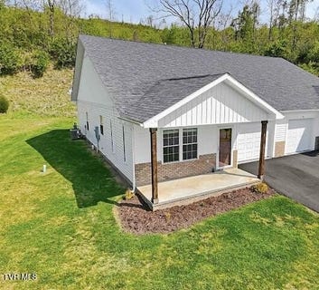 /international/us/96-village-court-lebanon-va-110107457515/
