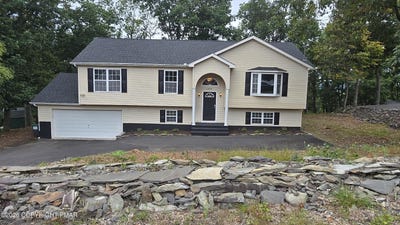 /international/us/6223-blue-beech-drive-east-stroudsburg-pa-110120422298/