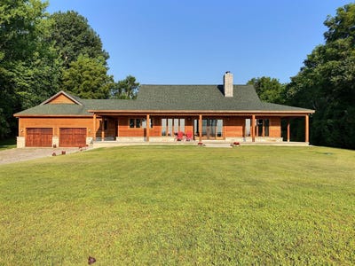/international/us/1099-e-shore-road-isle-la-motte-vt-110101953882/