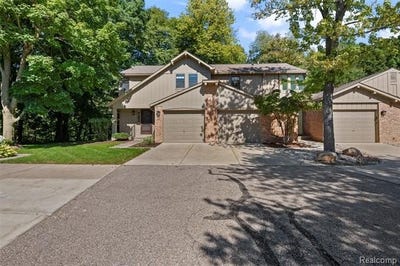 /international/us/1830-streamedge-court-rochester-hills-mi-110110199744/