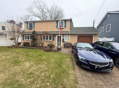 /international/us/85-riverside-avenue-massapequa-ny-110106766841/