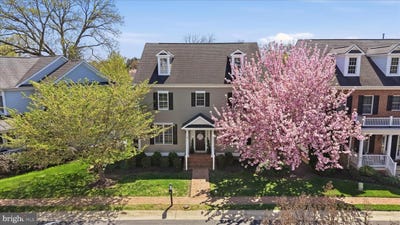 /international/us/117-desales-dr-purcellville-va-110107242116/