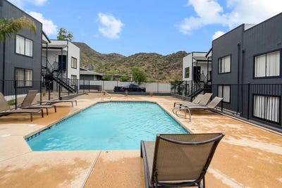 /international/us/1735-w-cortez-street-phoenix-az-110107820764/