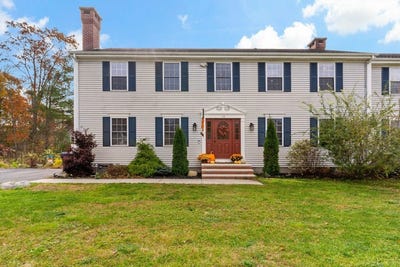 /international/us/19-cedar-st-rehoboth-ma-110103389683/