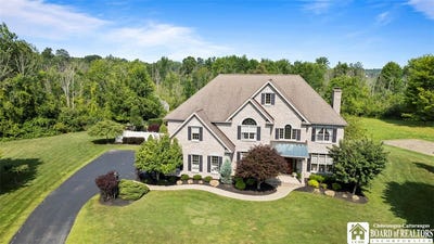 /international/us/112-johnson-street-pomfret-ny-110101100484/