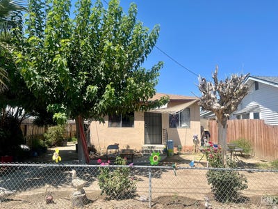 /international/us/403-helen-street-maricopa-ca-110106670513/