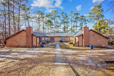 /international/us/fayetteville-nc-110107482671/