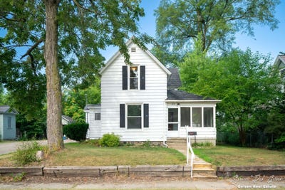 /international/us/615-s-pearl-street-belding-mi-110101499326/