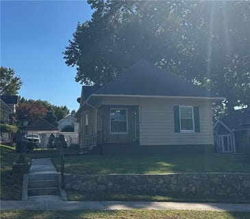 /international/us/2806-monterey-street-st-joseph-mo-110120756609/