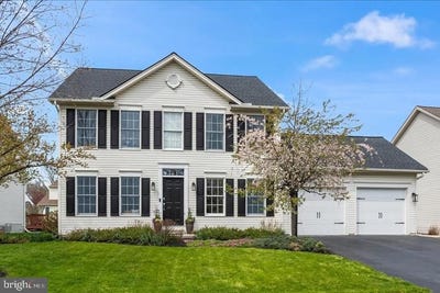 /international/us/1939-creek-hollow-lane-hershey-pa-110107440525/