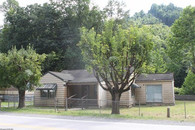 /international/us/588-point-mountain-road-webster-springs-wv-110101917020/