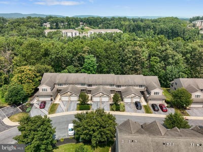 /international/us/662-oakwood-avenue-state-college-pa-110101450900/