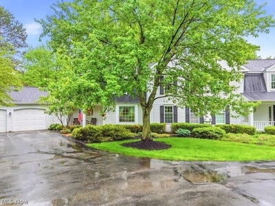 /international/us/104-manor-brook-drive-chagrin-falls-oh-110108386066/
