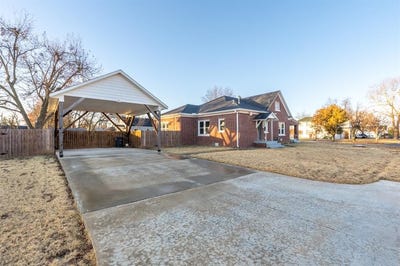 /international/us/2021-n-broadway-avenue-shawnee-ok-110106500876/