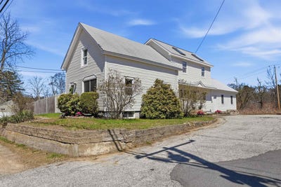 /international/us/506-mammoth-road-londonderry-nh-110107764430/