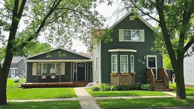 /international/us/719-w-4th-street-graceville-mn-110100473179/