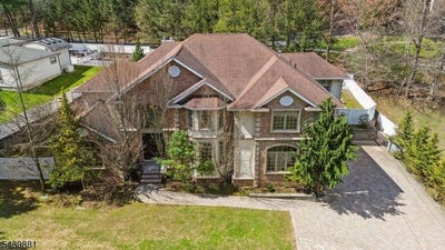 /international/us/14-oshaughnessy-lane-closter-boro-nj-110107939891/
