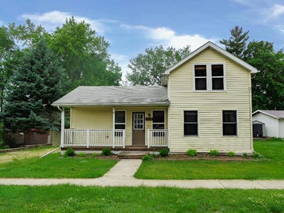 /international/us/213-station-street-sharon-wi-110100971589/