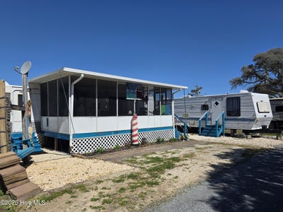 /international/us/90-92-pelican-street-north-topsail-beach-nc-110098193040/