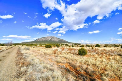 /international/us/8-entranosa-court-edgewood-nm-110088701513/?lang=zh-tw