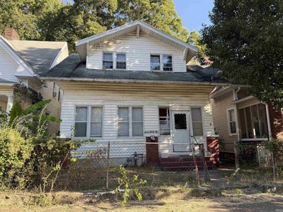 /international/us/732-e-gum-street-evansville-in-110120487877/