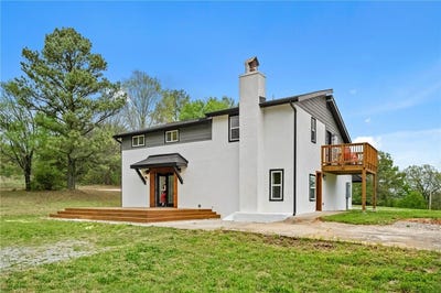 /international/us/10938-se-campbell-w-c-63-road-fayetteville-ar-110107396204/