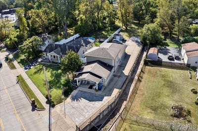 /international/us/16-midland-avenue-maryland-heights-mo-110107808320/