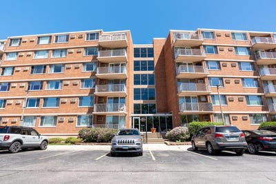 /international/us/2211-s-highland-avenue-lombard-il-110108070176/