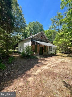 /international/us/11495-a-maryland-point-road-nanjemoy-md-110107934126/