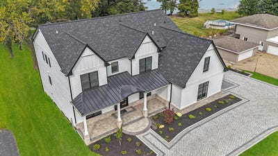 /international/us/15w670-83rd-street-burr-ridge-il-110101954106/