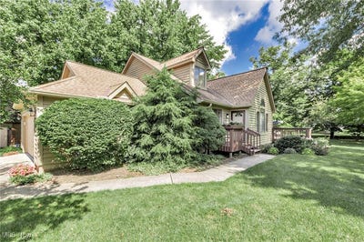 /international/us/836-arboretum-circle-sagamore-hills-oh-110100798614/